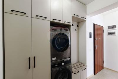 Apartament cu 3 camere decomandat, mobilat în Tractorul - 8