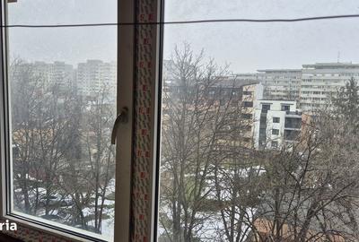 Apartament cu 2 camere semidecomandat în Pantelimon