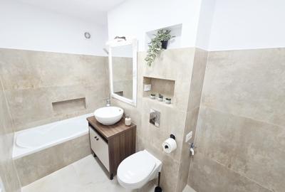 Apartament  cu trei camere renovat mobilat GATA DE MUTAT - 8