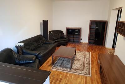 Apartament cu 2 camere decomandat în Titulescu