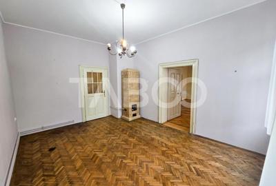 Apartament 3 camere 80 mpu etaj 1 zona Centru Istoric - 4