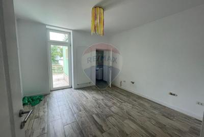Casa / Spatiu comercial cu 6 camere de inchiriat in zona centrala - 8