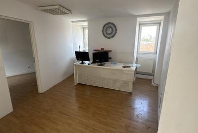Apartament cu 5 camere decomandat, mobilat în Foișorul de Foc - 10