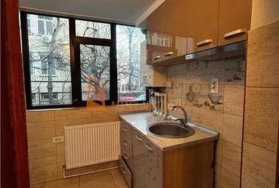 Apartament cu 2 camere decomandat în Broșteni - 2