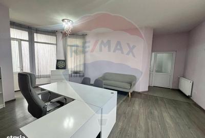 Spațiu comercial, de 100 mp, în Central - 1