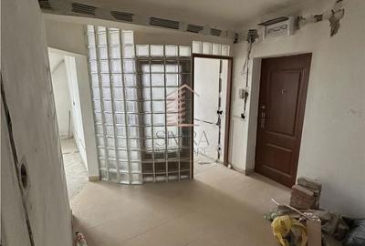 Apartament cu 2 camere în Decebal - 1