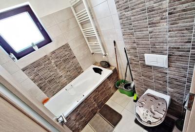 Ghimbav, intrare dinspre Brasov, apartament 3 camere mobilat, 125500 euro - 13