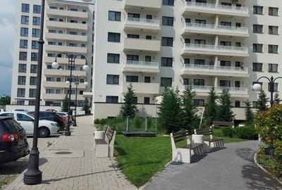 Inchiriez apartament nou, 2 camere cu loc de parcare propriu Ploie?ti, Reziden?ial Vest