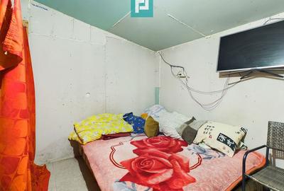 Casă cu 3 camere cu Teren 50 Mp în Intim