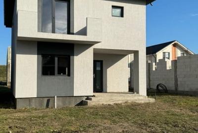 DE VANZARE | CASA 4 CAMERE | LUMINA - 1