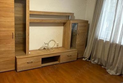 Apartament cu 2 camere semidecomandat în Medicină