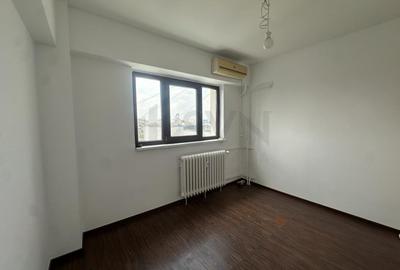 Apartament cu 4 camere decomandat în Amzei - 3