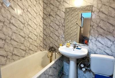 Apartament spatios cu 3 camere, intr-un bloc solid, la parter - 7