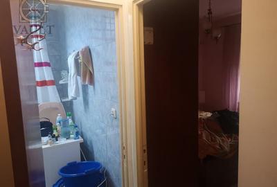 Apartament cu 3 camere decomandat, mobilat în Basarabia - 12