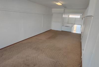 Spațiu comercial, de 29 mp, în Central - 3