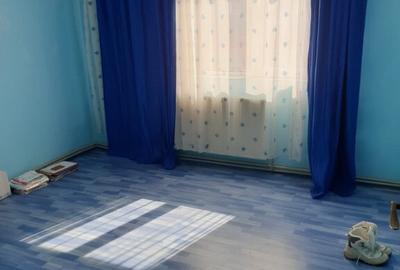 Apartament 3 camere, de vanzare - 2