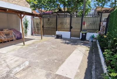 Casă cu 3 camere cu Canalizare în ICIL - 1