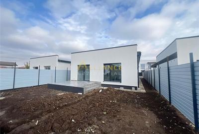 CASA INDIVIDUALA  -3 CAMERE-2 BAI - 3