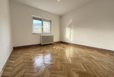 Apartament 3 camere, decomandat, etaj 1, cu 3 boxe si garaj - Baba Dochia - 1