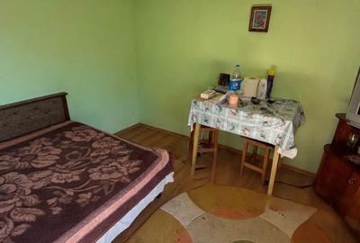Casă cu 4 camere în Pietroasele - 1