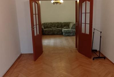 Apartament cu 2 camere semidecomandat în Floreasca