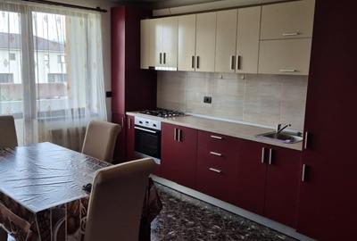 Apartament cu 3 camere semidecomandat, mobilat în Florești - 9