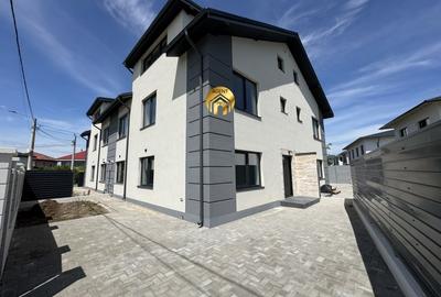 Casă cu 5 camere cu Canalizare în Odăi