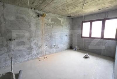 Casă cu 4 camere cu Teren 500 Mp în Central - 3