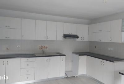 Casă cu 3 camere cu Teren 208 Mp în Moieciu - 3