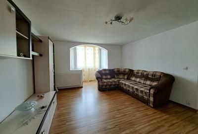 Apartament cu 2 camere semidecomandat, mobilat în Micro 11 - 3
