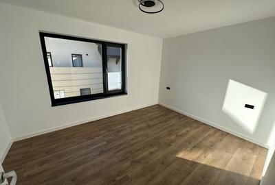 Duplex cu 4 camere cu Canalizare în Aradului - 9