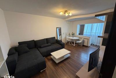 Apartament cu 3 camere decomandat în Obor