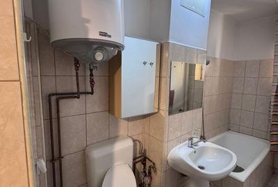 Garsonieră decomandată în Tei - 8