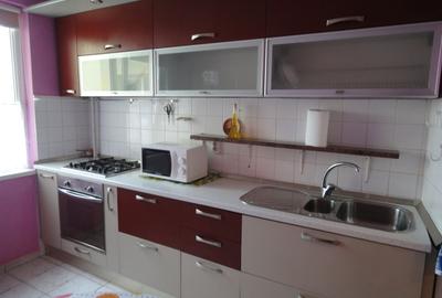 Apartament 2 camere, in apropierea  P-tei Unirii, 350 euro - 5