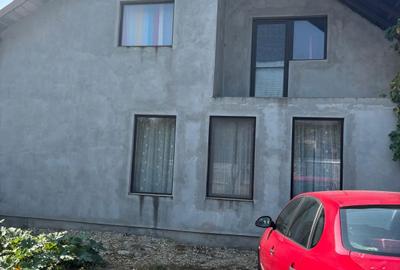 Casă cu 3 camere în Central - 1