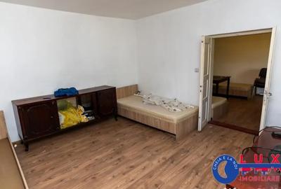 Casă cu 3 camere cu Canalizare în Central - 4