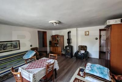 Casă cu 5 camere cu Teren 226 Mp în Sovata - 2