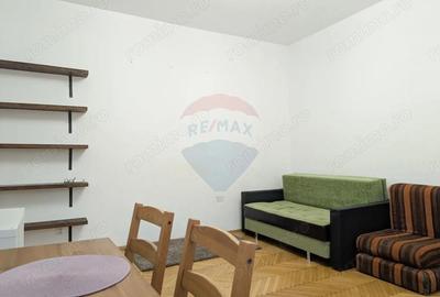 Apartament spatios cu centrala proprie de inchiriat in zona centrala - 2