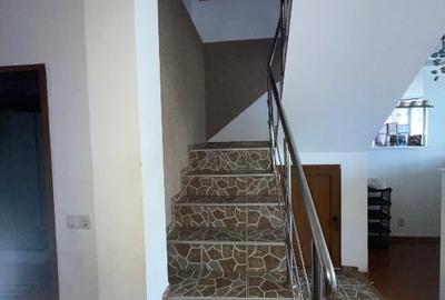 Casă individuală cu 2 camere cu Canalizare în Central - 7