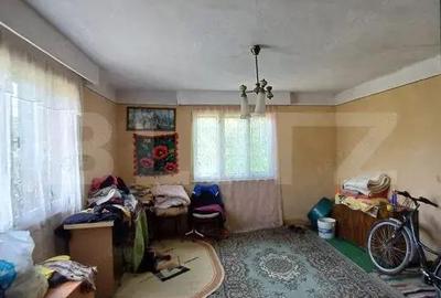 Casa renovabila de vanzare, cu 2 camere, 97 mp, zona Poiana - 3
