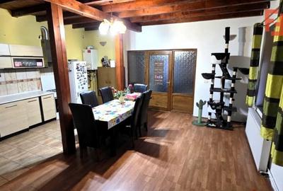 Casă individuală cu 3 camere cu Canalizare în Aurel Vlaicu - 2