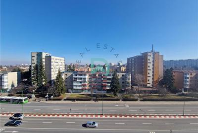 Apartament cu 3 camere circular în Astra - 6