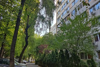 Bd Obregia - Aliorului, 2 camere bloc R, decomandate - 2