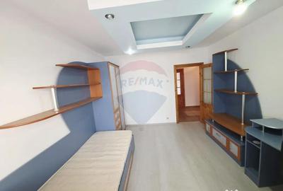 Apartament cu 2 camere decomandat în 1 Mai - 10