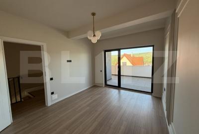 Duplex cu 4 camere cu Canalizare în Chinteni - 10
