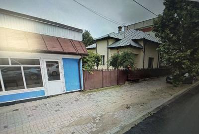 Casă cu 4 camere în Central - 1