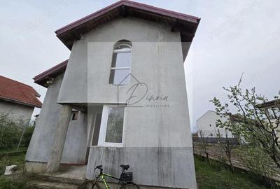 Casă cu 3 camere cu Teren 300 Mp în Voluntari - 1