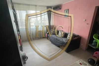 Apartament cu 3 camere semidecomandat, mobilat în Tei