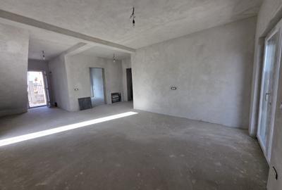 Casă cu 4 camere cu Teren 290 Mp în Giroc - 3