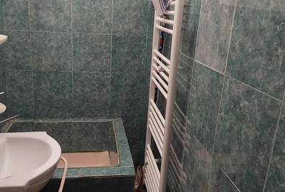 Garsonieră semidecomandată în Micro 19 - 2